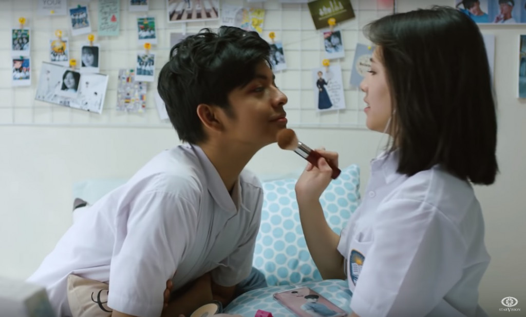 Dua Pekan Tayang Film Dua Garis  Biru  Raih 2  Juta Penonton 