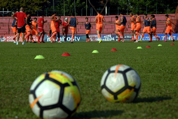 Bus Persija Diserang oleh Oknum tak Dikenal