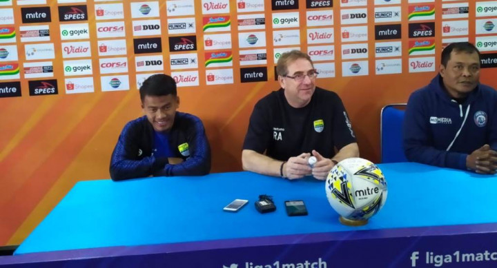 Persib tanpa Dua Pilar Lawan Arema