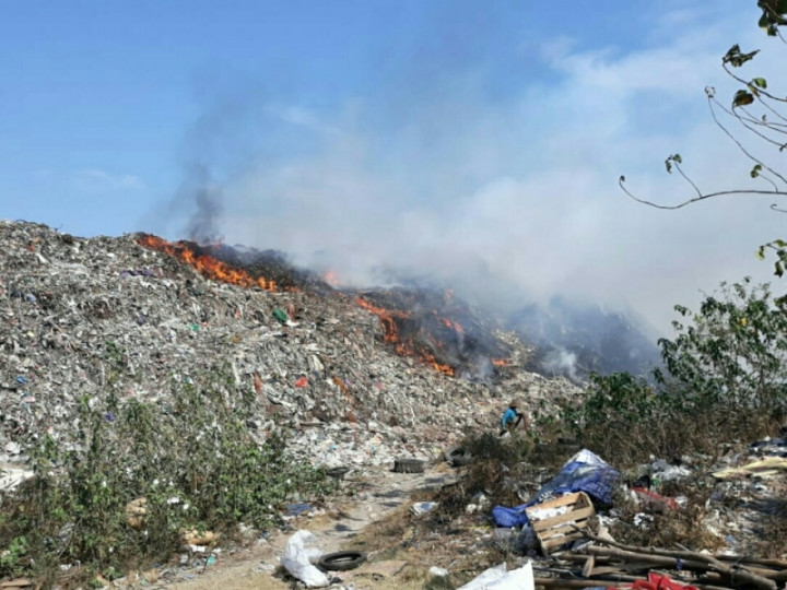 TPA Putri Cempo Solo Terbakar