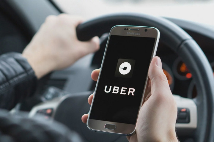 Uber Rumahkan 400 Pegawai