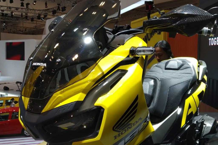 Tips Modifikasi Honda ADV150 ala Atenx Katros