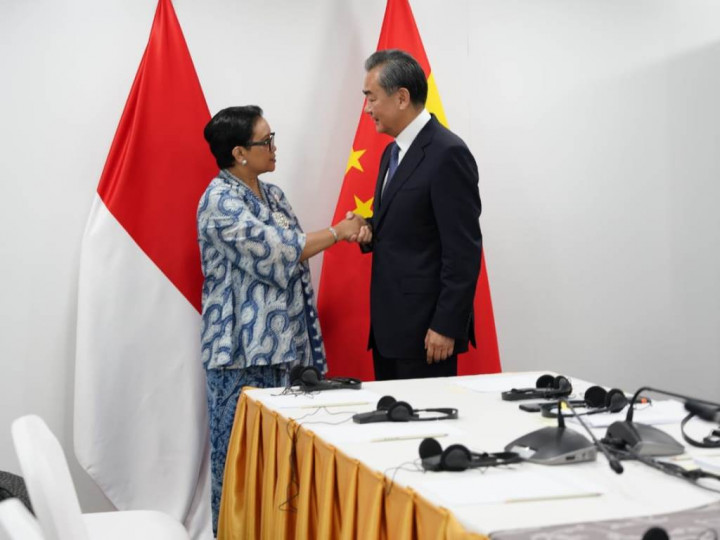 RI, China Discuss Mail-Order Bride Cases