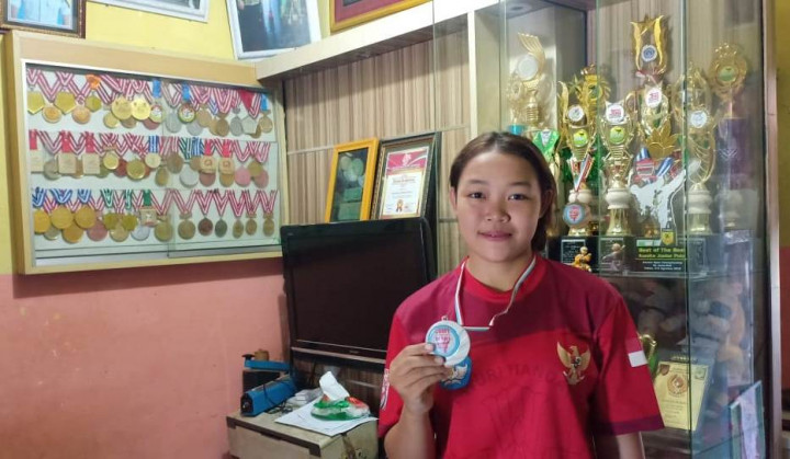 Anak Seorang Kuli di Sidoarjo Meraih Banyak Prestasi