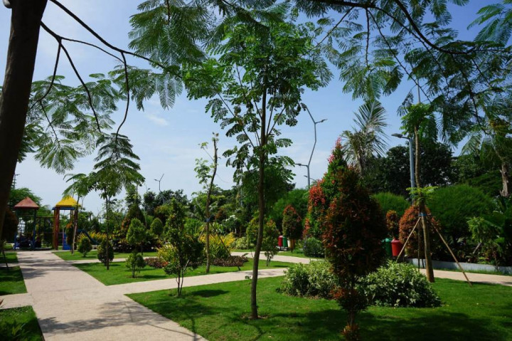 Risma Ingin Surabaya Punya Banyak Ruang Terbuka Hijau