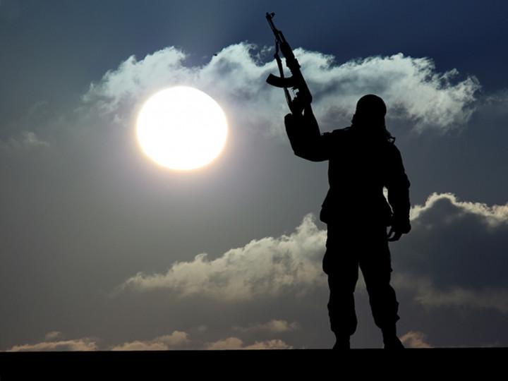 Memotong Pasokan Logistik Kelompok Radikal