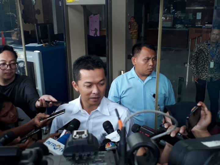 Taufik Hidayat Dicecar Soal Satlak Prima