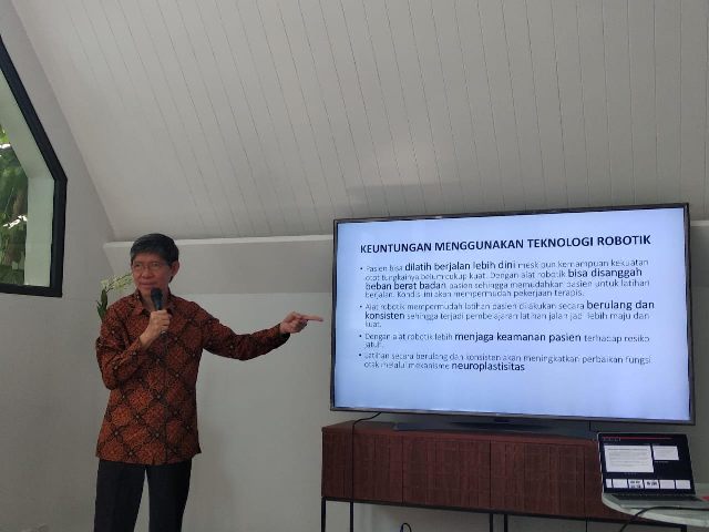 Mengatasi Stroke dengan Terapi Robotik