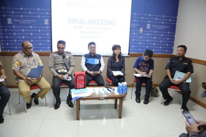 Enam Ribuan Pelari Ramaikan Surabaya Marathon