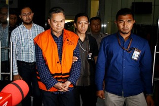 Direktur Keuangan Angkasa Pura II Ditahan