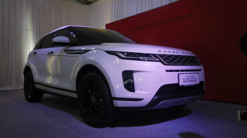 New Range Rover >> All New Range Rover Evoque Si Penjelajah Kota Medcom Id New Range Rover >> All New Range Rover Evoque Si Penjelajah Kota Medcom Id