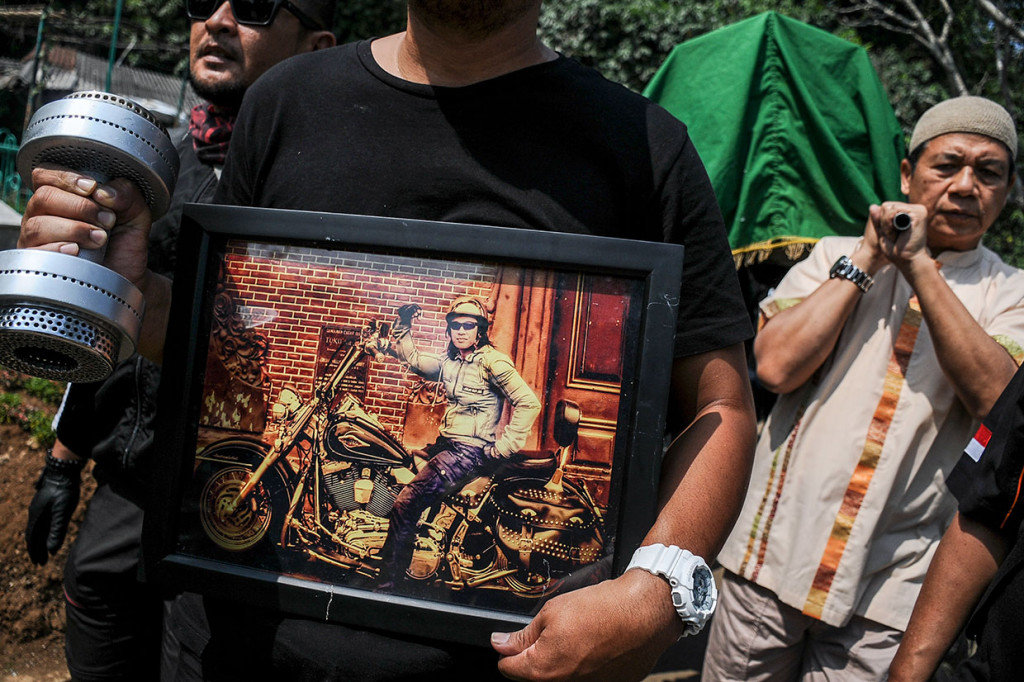 Agung Hercules Dimakamkan di Bandung