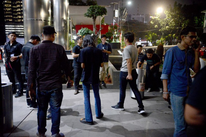 Warga di Sepanjang Pantai Pelabuhan Ratu Dievakuasi