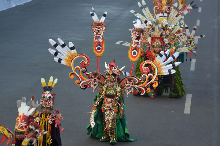 Anak-anak Meriahkan Jember Fashion Carnaval (JFC) ke-18