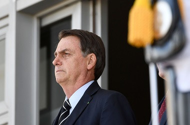 Bolsonaro: Kontrol Senjata Tidak Hentikan Penembakan Massal