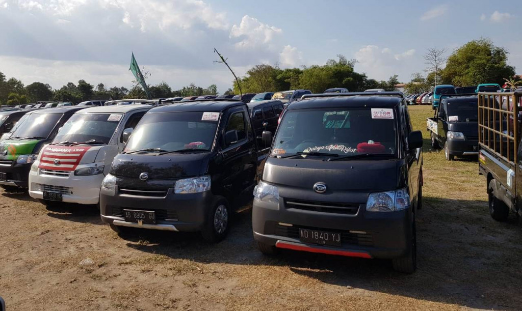 Komunitas Mobil Jadul dan Baru Daihatsu, Banjiri Prambanan