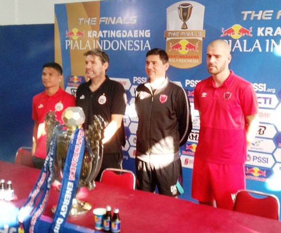 Shahar Diteror, Pelatih Persija Pilih Bungkam