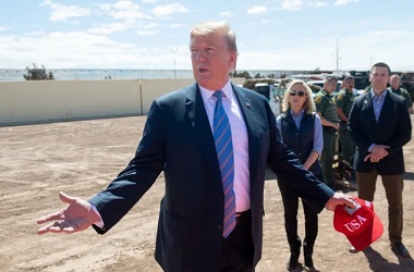 Trump Bekukan Semua Aset Venezuela di AS