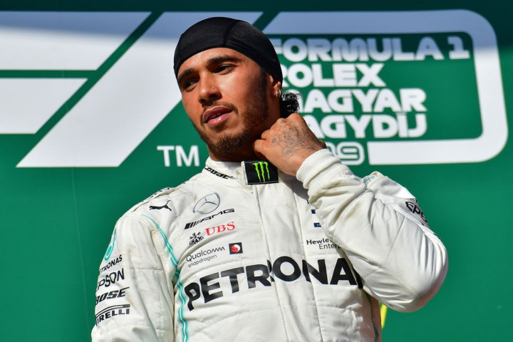 Hamilton Manfaatkan Jeda Musim Panas untuk Istirahat Total