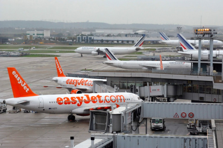 Penumpang Serang Awak Kabin, Penerbangan EasyJet Dialihkan