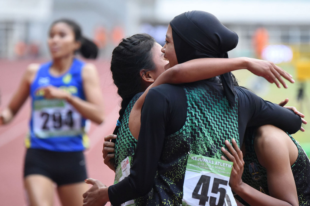 Jatim Raih Emas Lari Estafet 4x400 Meter Putri