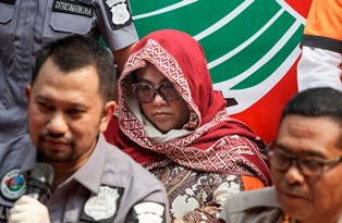 Nunung Direkomendasikan Rehabilitasi