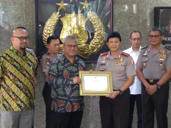 KPU Berikan Penghargaan kepada Polri Atas Pengamanan Pemilu