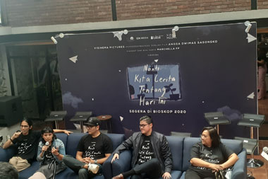 Garap Film NKCTHI, Angga Sasongko Kolaborasi dengan Produser Hollywood