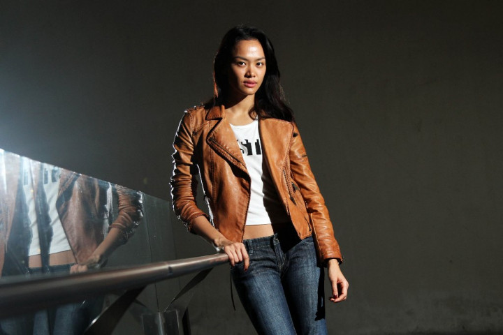 Kelly selalu Bawa Karung Beras demi Indonesia Bersih