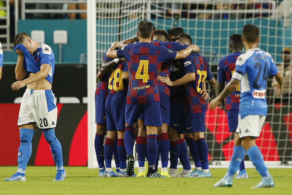 Barcelona Tundukkan Napoli 2-1