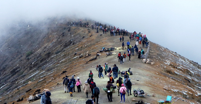 Ilustrasi pendakian. (ANT/BUDI CANDRA SETYA)