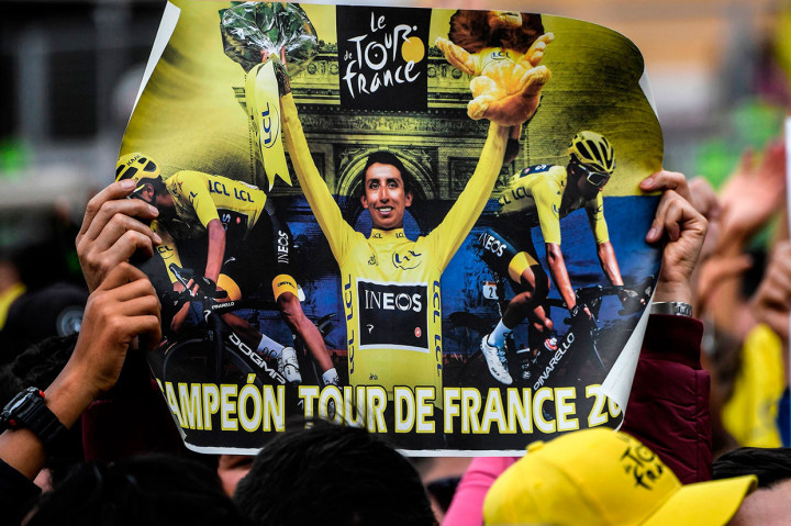 Egan Bernal Disambut Bak Pahlawan di Kolombia