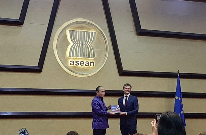 Uni Eropa dan ASEAN Blue Book 2019 telah diluncurkan, bertepatan dengan perayaan HUT ASEAN ke-52 Tahun. Foto: Medcom.id/Marcheilla Ariesta.