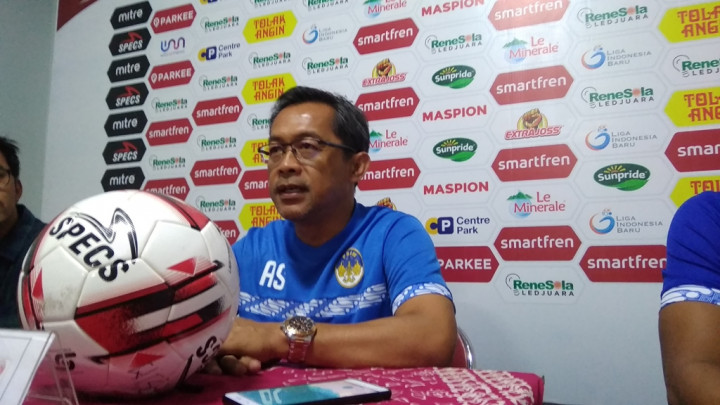 PSIM Pimpin Klasemen Liga 2, Ini Komentar Aji Santoso