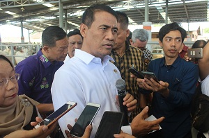 Menteri Arman Bakal Pecat Staf Kementan Terlibat Suap