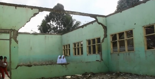 'Robohnya Sekolah Kami'