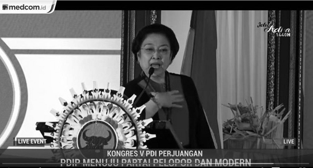 Kala Megawati Menepuk-nepuk Dada
