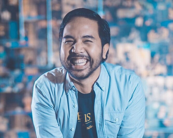 Trik Bikin Topik Panjang di Podcast ala Adriano Qalbi