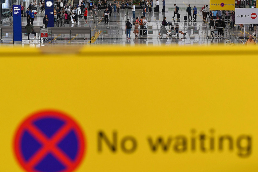 Bandara Hong Kong Kembali Beroperasi