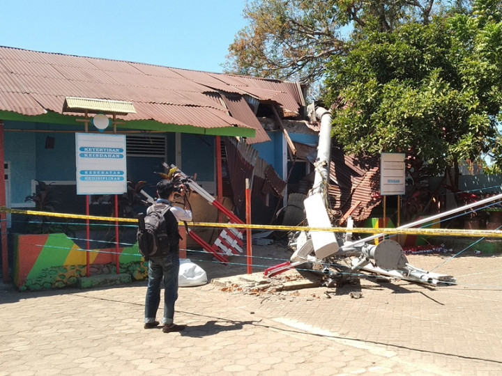 XL Axiata Hanya Sewa BTS Roboh di Maros