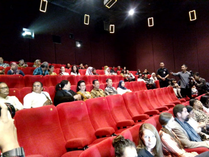 Hanung: Kisah di Balik Bumi Manusia Lebih Besar Dibandingkan Filmnya