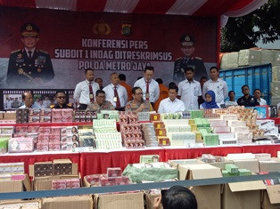 Kosmetik hingga Elektronik Ilegal Asal Tiongkok Gagal Diselundupkan