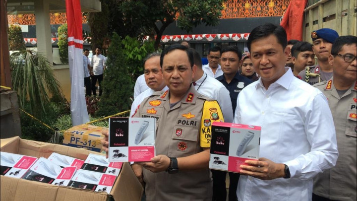 Kosmetik Ilegal Asal Tiongkok Dijual di Asemka