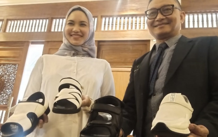 Inovasi Sepatu Hemat Energi Rumah Sakit Haji Jakarta