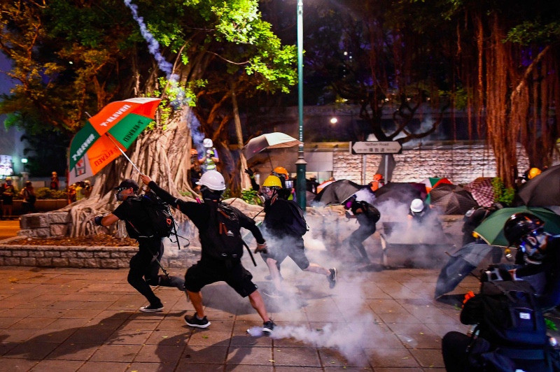 Protes di Hong Kong berulangkali berujung pada kerusuhan. Tiongkok menuduh Barat berada di balik aksi protes. Foto: AFP.