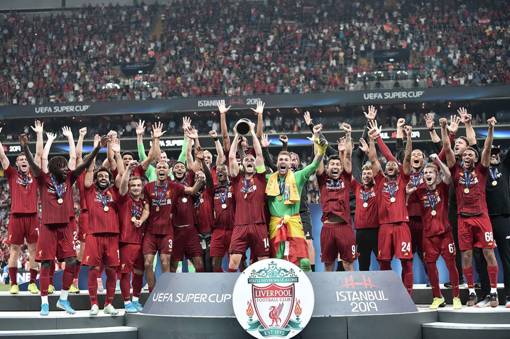 Suka Cita Pemain Liverpool Usai Juara Piala Super Eropa