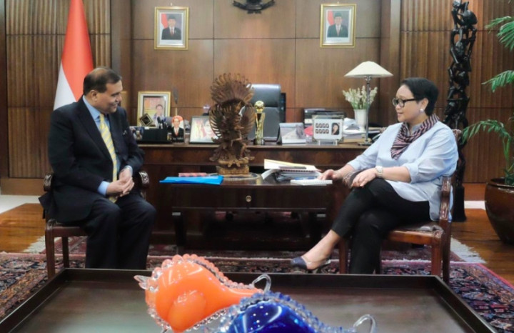 Bahas Kashmir, Menlu Panggil Perwakilan Pakistan dan India