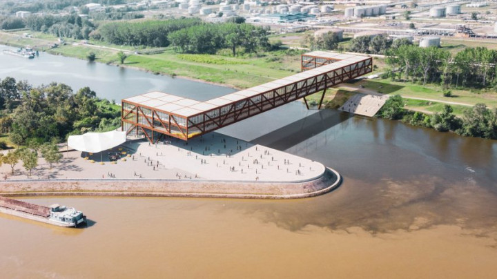 Desain Jembatan dengan Hotel dan Kantor di Atasnya