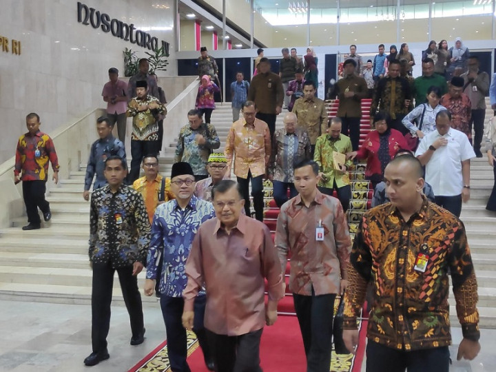 Wapres JK Hadiri Peringatan Hari Konstitusi