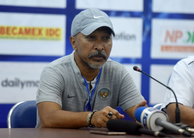 Pelatih Timnas Indonesia U-18 Fakhri Husaini. (Foto: Antara/Yusran Uccang)